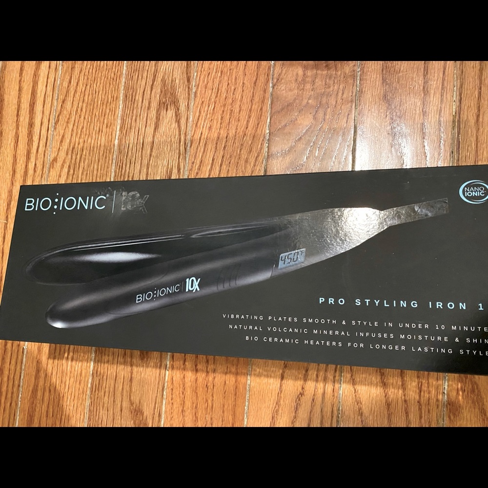 Bio Ionic 10 X Pro styling Iron